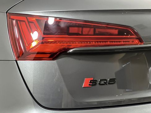 Used 2023 Audi SQ5 Prestige w/ Prestige Package image 26