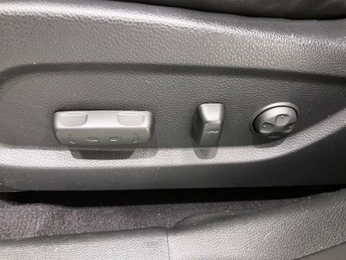 Used 2017 Hyundai Santa Fe Limited image 20