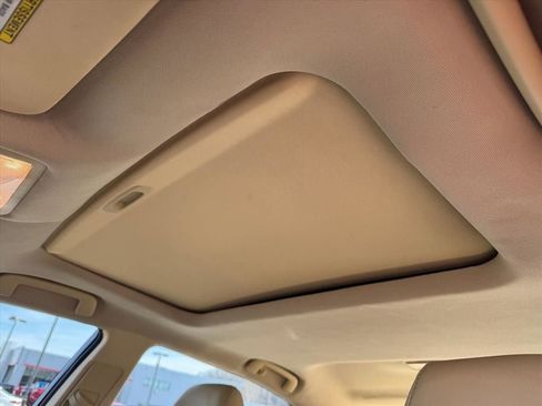 Used 2014 Toyota Avalon XLE Premium image 16