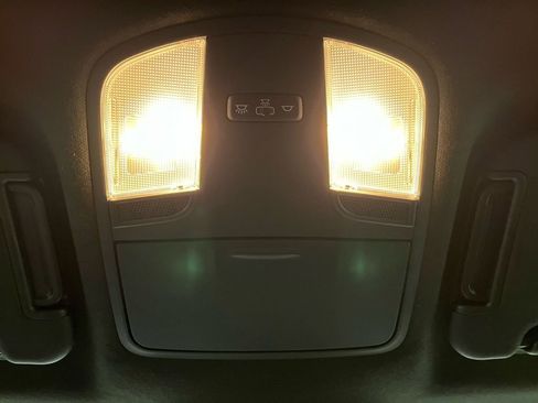 Used 2018 Hyundai Elantra GT Sport image 9