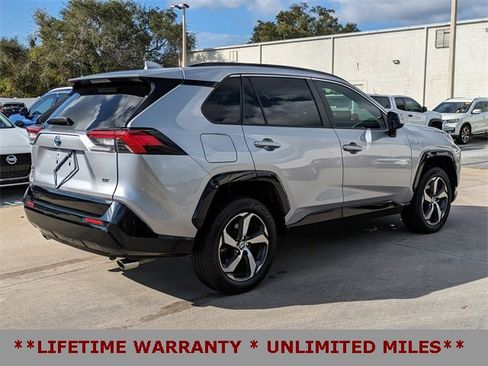 Used 2022 Toyota RAV4 SE image 6