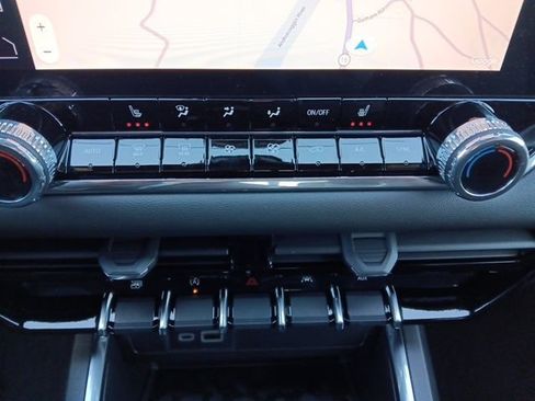 New 2026 GMC Canyon Elevation AWD/4WD image 15