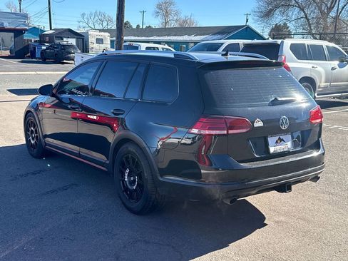 Used 2019 Volkswagen Golf Alltrack S image 5