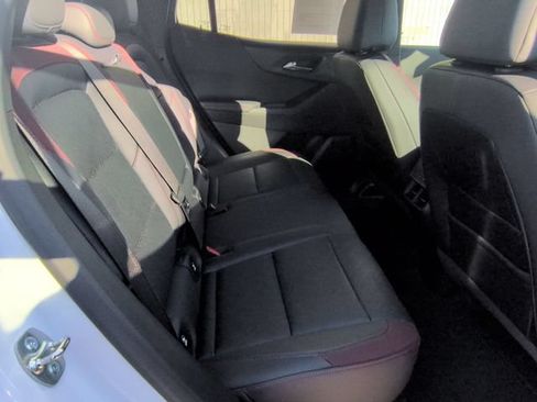 Used 2025 Chevrolet Equinox RS w/ Convenience Package III AWD/4WD image 28