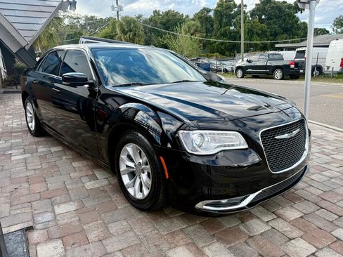 Used 2015 Chrysler 300 Limited w/ 300 Premium Group RWD image 3