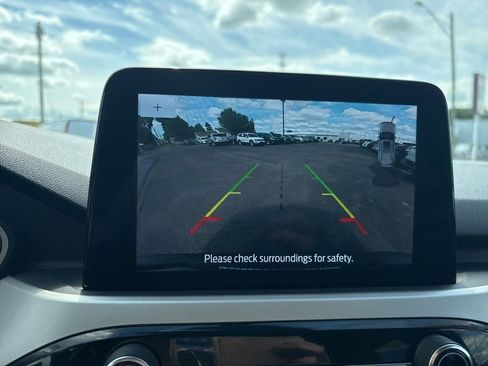 Used 2022 Ford Escape SE w/ Cold Weather Package image 26