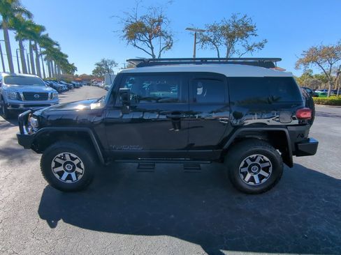 Used 2012 Toyota FJ Cruiser 4WD image 7