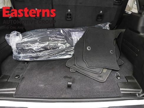 Used 2025 Jeep Wrangler Unlimited Sahara image 23