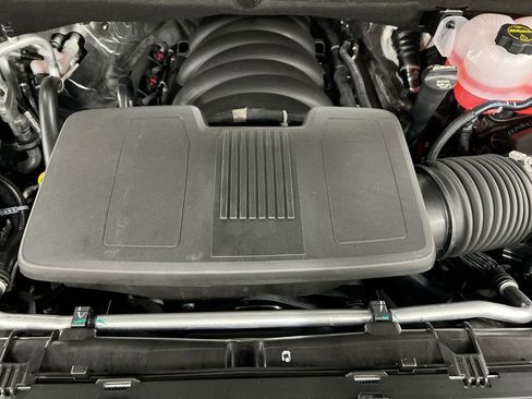 New 2026 Chevrolet Suburban LS AWD/4WD image 26
