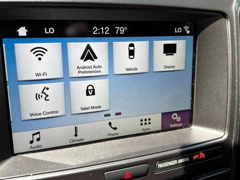 Used 2017 Ford Explorer XLT w/ Equipment Group 202A AWD/4WD image 39