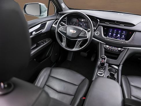 Certified 2024 Cadillac XT5 Premium Luxury AWD/4WD image 30