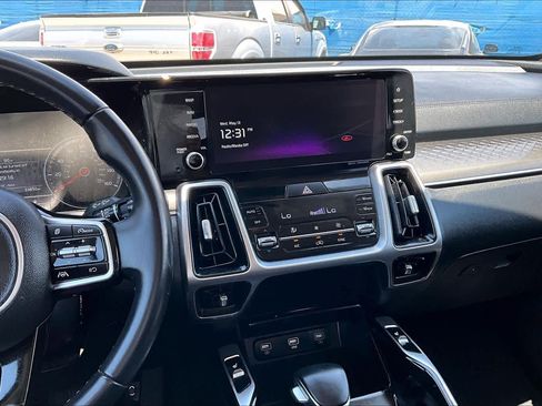 Used 2022 Kia Sorento S FWD image 7