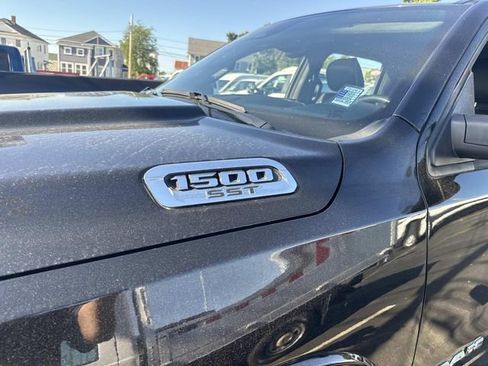 Used 2025 RAM 1500 Laramie AWD/4WD image 15