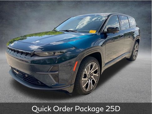 Used 2025 Jeep Wagoneer S Limited AWD/4WD image 4