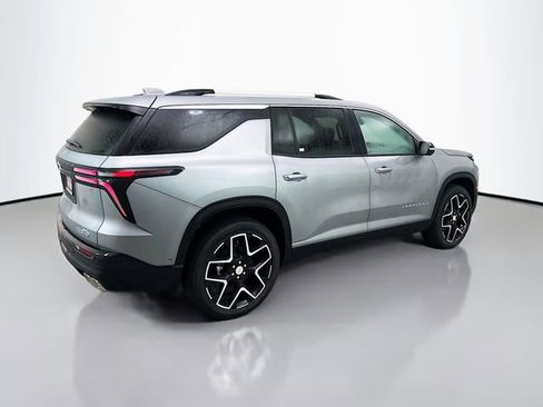 New 2026 Chevrolet Traverse High Country w/ LPO, Floor Liner Package image 8