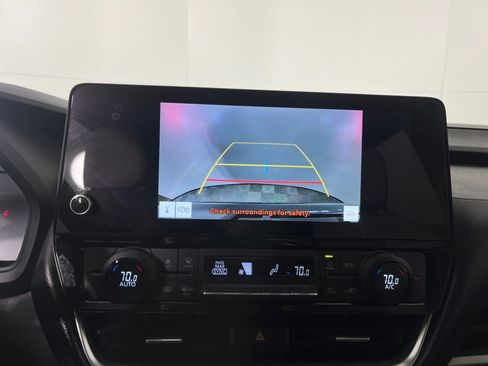 Used 2025 Toyota Grand Highlander FWD image 22