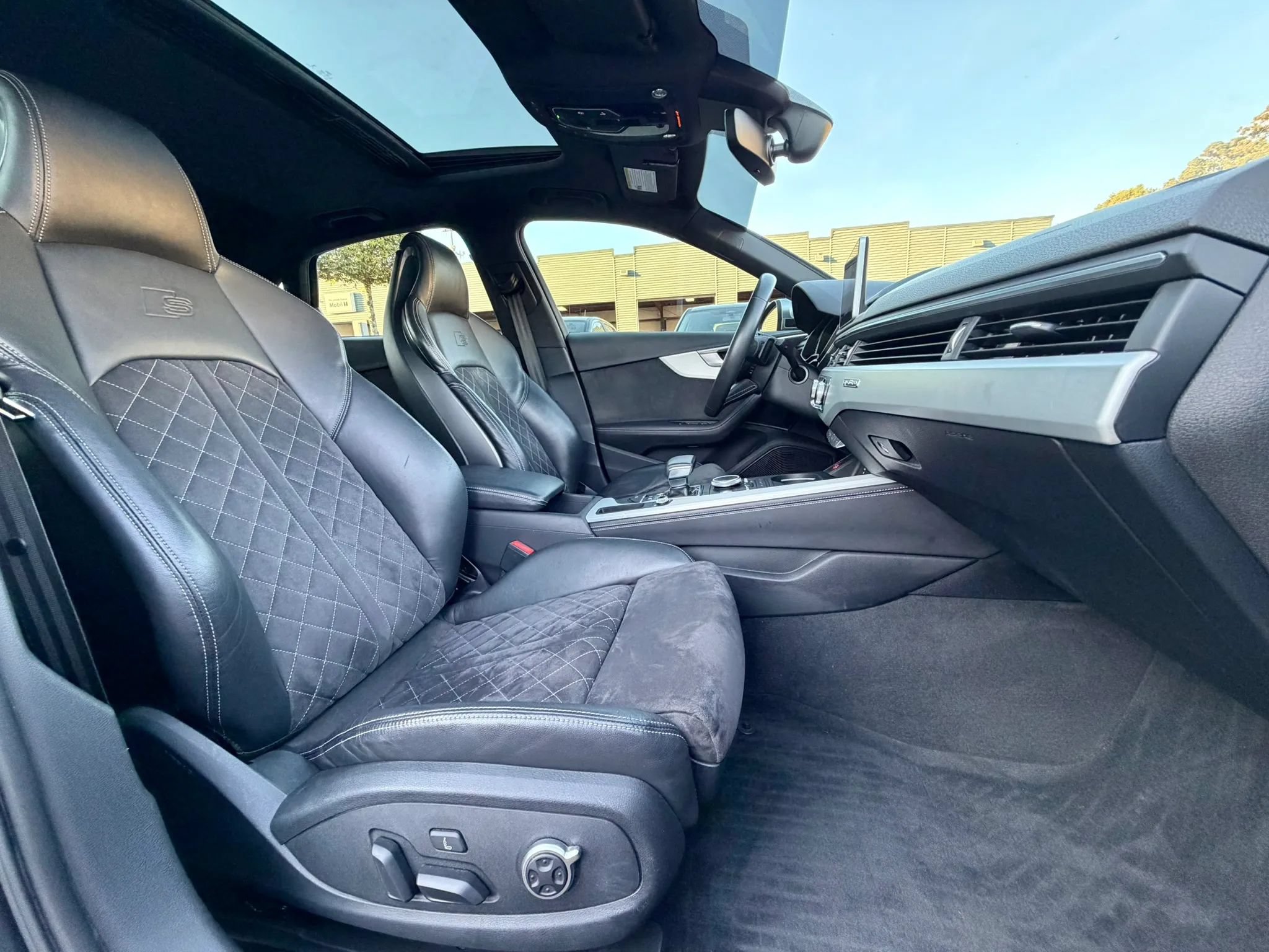 Used 2019 Audi S4 Prestige w/ Prestige Package AWD/4WD image 24