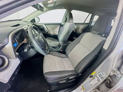 Used 2015 Toyota RAV4 LE FWD image 13