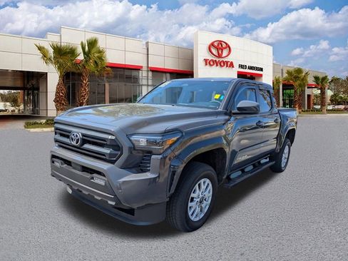 Certified 2025 Toyota Tacoma SR5 image 9