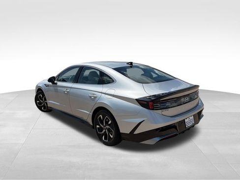 Used 2025 Hyundai Sonata SEL FWD image 4