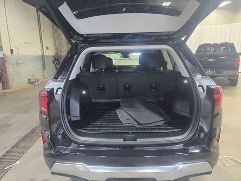 Used 2026 GMC Terrain Denali AWD/4WD image 27
