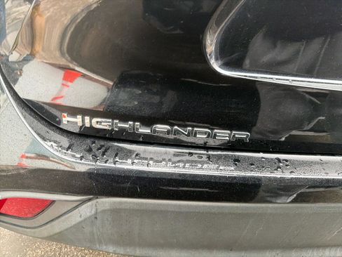 Used 2022 Toyota Highlander XLE image 10