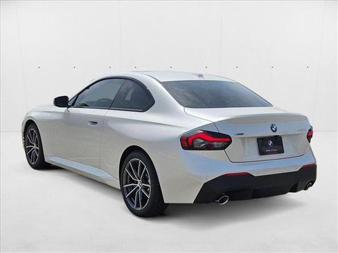 Used 2025 BMW 230i xDrive Coupe image 9