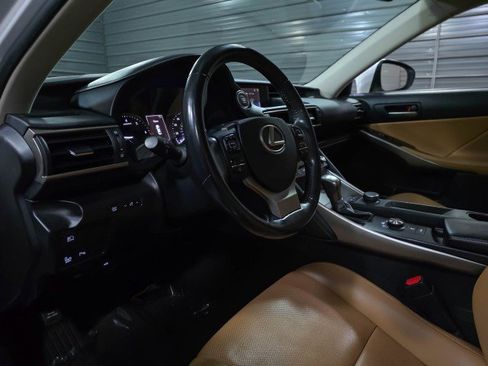 Used 2018 Lexus IS 300 image 10