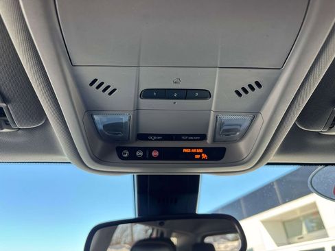 Used 2020 GMC Terrain SLT w/ Preferred Package image 30