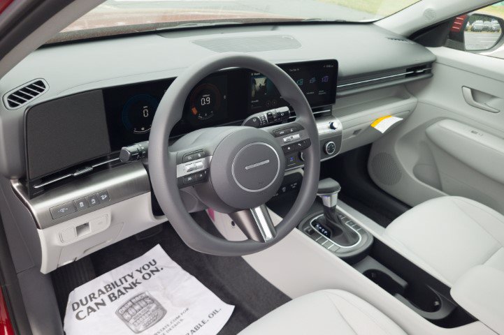 New 2027 Hyundai Kona SE FWD image 12