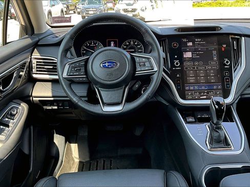 Used 2025 Subaru Outback Limited image 5