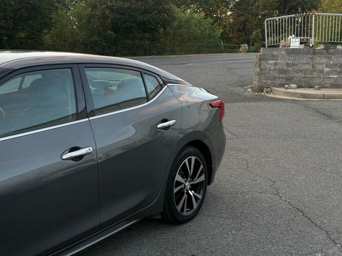 Used 2017 Nissan Maxima 3.5 SV image 3