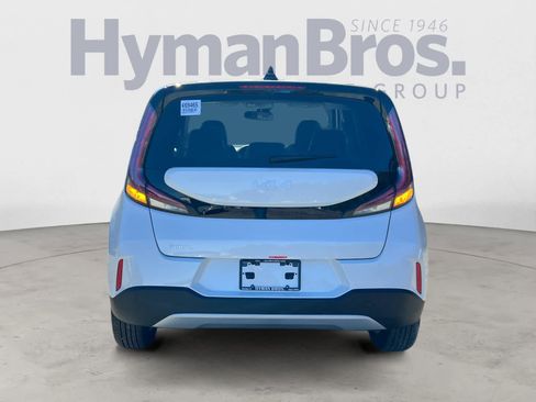New 2025 Kia Soul LX image 4