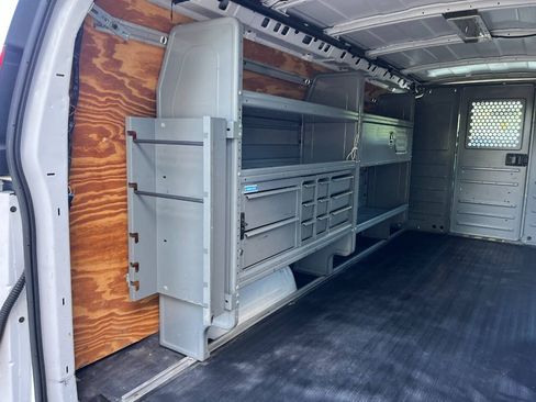 Used 2013 Chevrolet Express 3500 Extended RWD image 16
