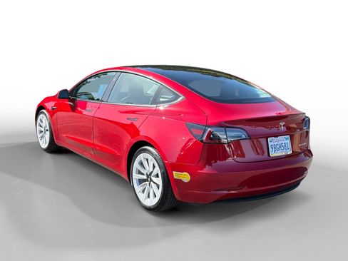 Used 2022 Tesla Model 3 Long Range AWD/4WD image 3