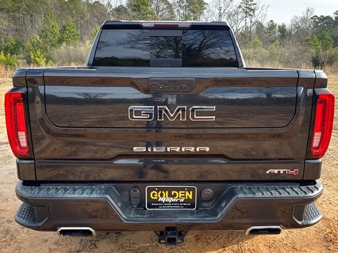 Used 2020 GMC Sierra 1500 AT4 w/ AT4 Premium Package image 9