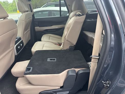 Used 2024 Ford Expedition Max Limited image 9