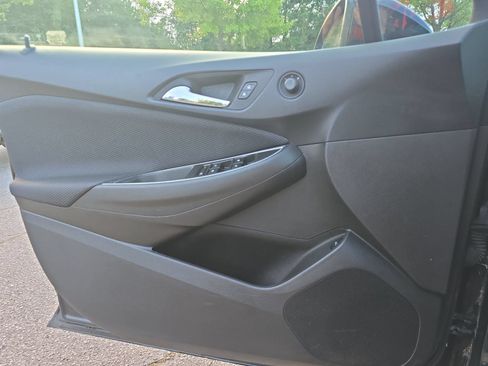 Used 2017 Chevrolet Cruze LT w/ Convenience Package FWD image 25