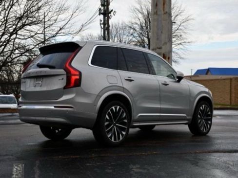 Certified 2025 Volvo XC90 B6 Plus AWD/4WD image 7
