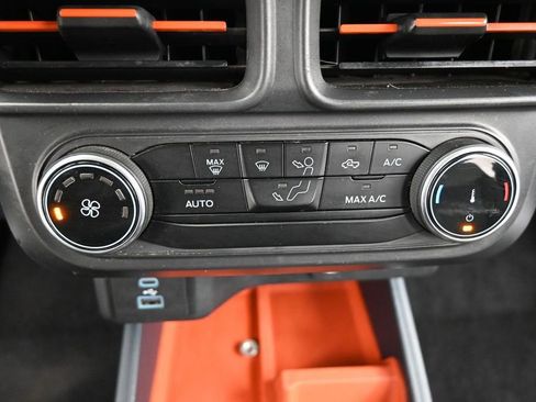 Used 2023 Ford Maverick XLT FWD image 17