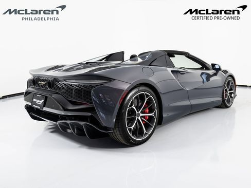 Used 2025 McLaren Artura Spider image 6