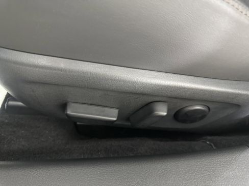 Certified 2025 MAZDA MAZDA3 2.5 Turbo Sedan w/Premium Plus image 10