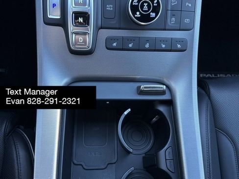 Used 2023 Hyundai Palisade Calligraphy image 23