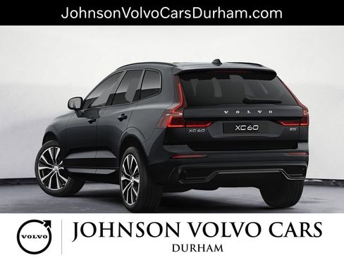Used 2023 Volvo XC60 B5 Plus image 4