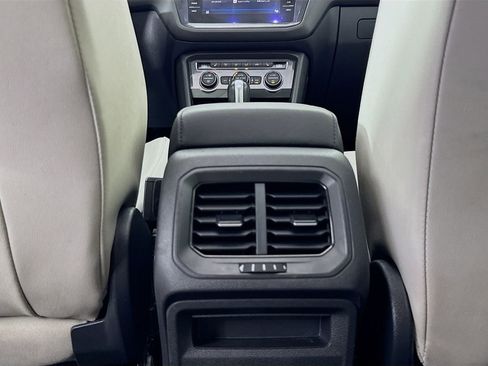 Used 2019 Volkswagen Tiguan SE w/ Panoramic Sunroof Package FWD image 33