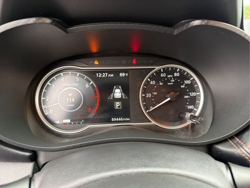 Used 2020 Nissan Versa SR w/ Convenience Package FWD image 17
