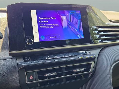 Used 2025 Toyota Camry SE image 25