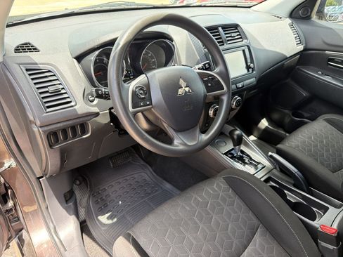 Used 2020 Mitsubishi Outlander Sport ES FWD image 4