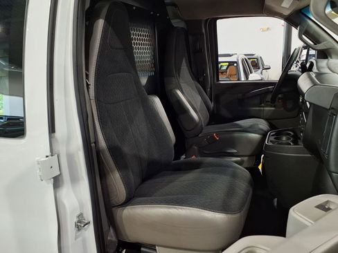 Used 2025 GMC Savana 2500 w/ Driver Convenience Package RWD image 21