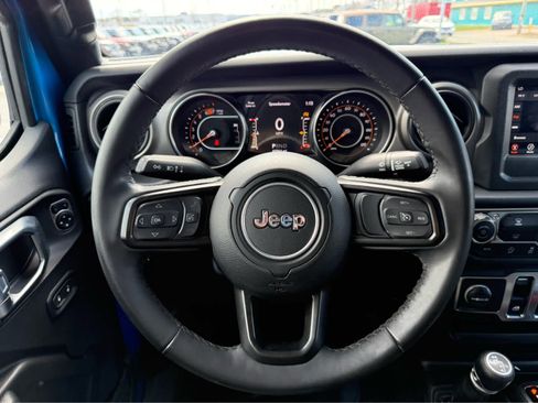 Used 2022 Jeep Wrangler Sport AWD/4WD image 17
